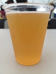 フルーティーというか松のような香りがすごいです。
喉越しも滑らかでいいです。
甘さ控えめなので、さっぱり目ですが苦味を結構感じます。